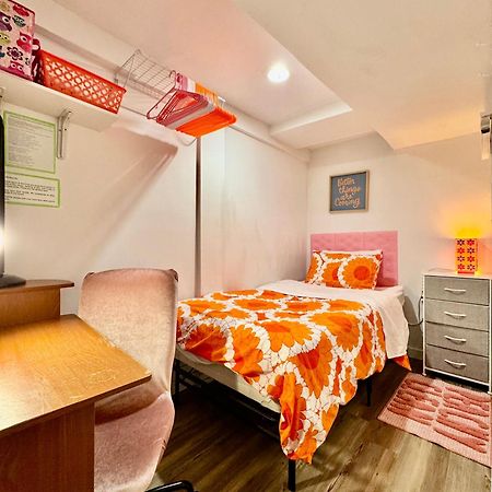 Private Tiny Room On The 1St Floor With Shared Bathroom Near Airport And Downtown Seattte Seattle Bagian luar foto