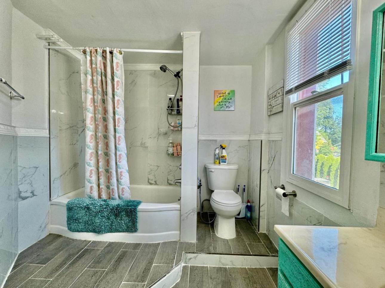 Private Tiny Room On The 1St Floor With Shared Bathroom Near Airport And Downtown Seattte Seattle Bagian luar foto
