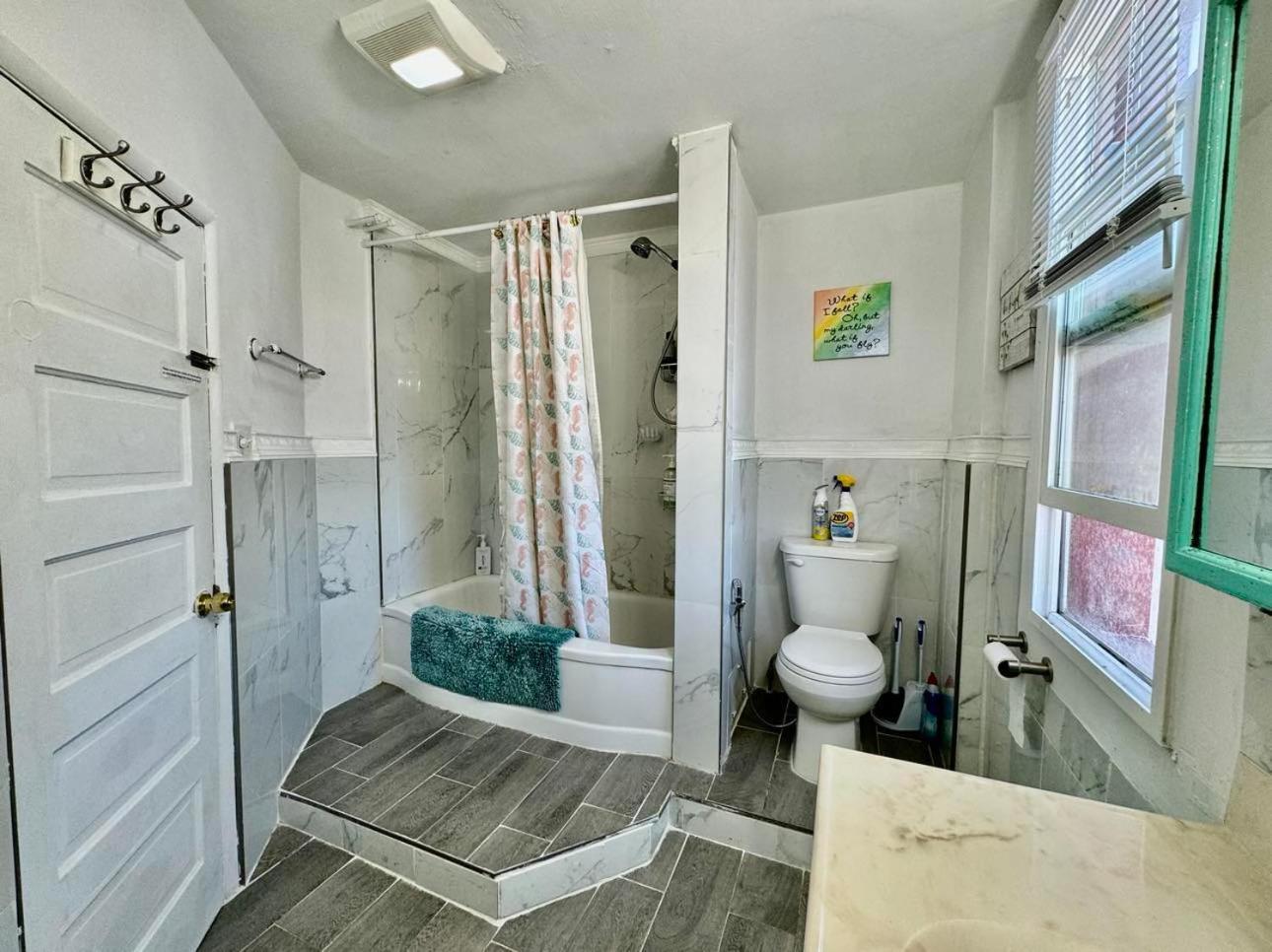 Private Tiny Room On The 1St Floor With Shared Bathroom Near Airport And Downtown Seattte Seattle Bagian luar foto
