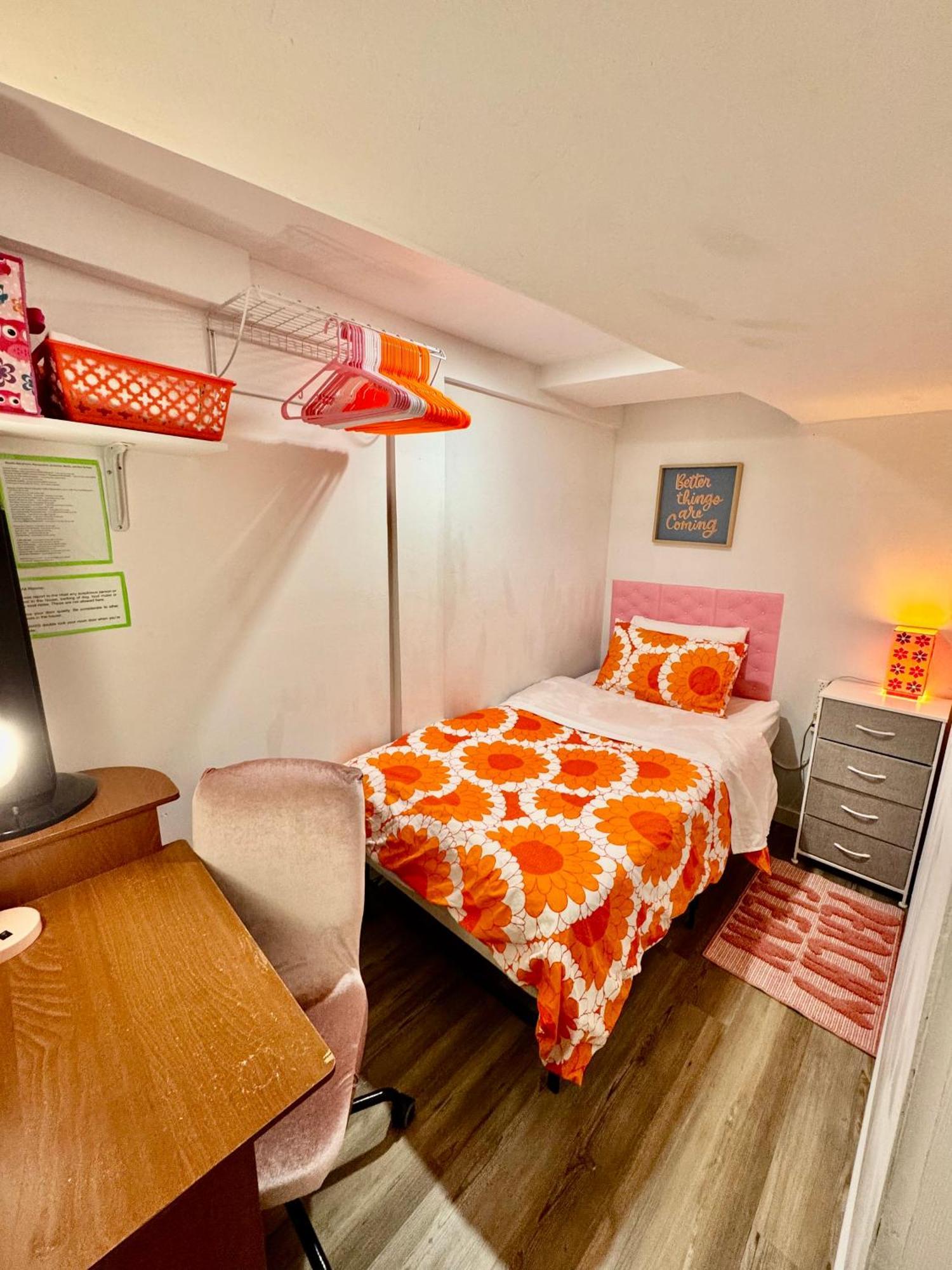 Private Tiny Room On The 1St Floor With Shared Bathroom Near Airport And Downtown Seattte Seattle Bagian luar foto